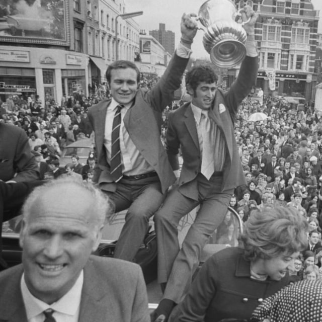 Peter Bonetti (kanan) dalam parade trofi Piala FA 1970. Foto: Dok. Media Chelsea