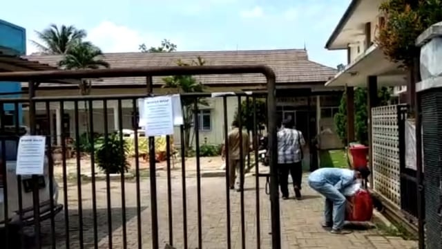 Puskesmas Parung Panjang, Kabupaten Bogor ditutup untuk di sterilisasi. Foto: Dok. Istimewa