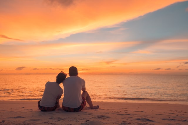 Ilustrasi pasangan kekasih yang sedang liburan Foto: Shutter Stock 