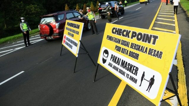 Salah satu lokasi checkpoint PSBB di Kota Bogor. Foto: Dok. Pemprov Jawa Barat