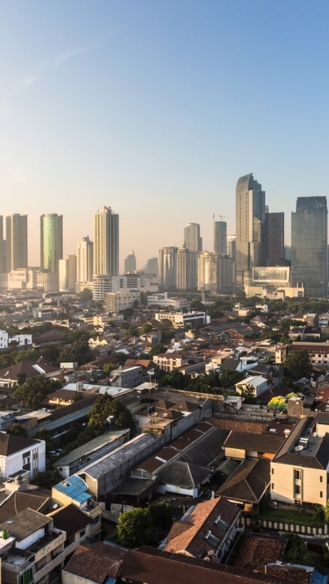 Suasana di kawasan Kuningan, Jakarta Selatan. Foto: Shutter Stock