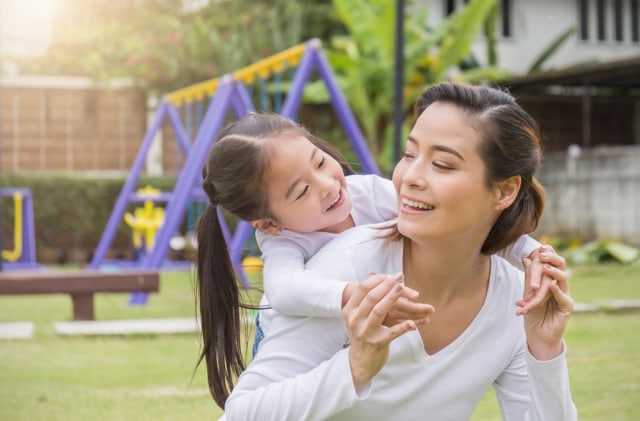 com-Ilustrasi bermain bersama anak. Foto: Shutterstock
