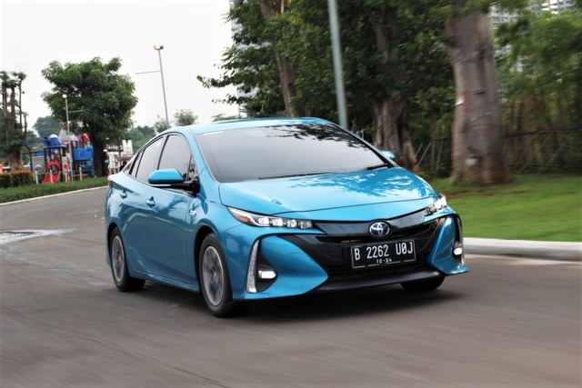 Toyota Prius PHEV. Foto: Bangkit Jaya Putra/kumparan
