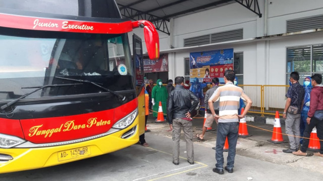 Suasana di Terminal Wonogiri, Jawa Tengah, menanti kedatangan pemudik.  Foto: Dok. Istimewa