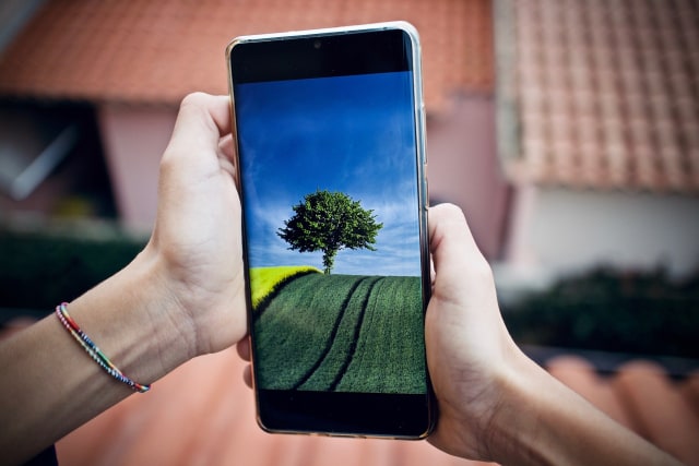 Ilustrasi layar smartphone. Foto: pixabay