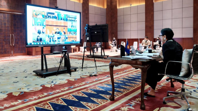 Menlu RI Retno Marsudi menghadiri KTT Virtual AS-ASEAN. Foto: Dok. Kementerian Luar Negeri