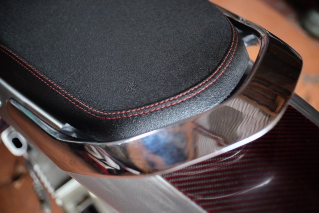 Komponen chrome yang sudah kusam. Foto: Bangkit Jaya Putra/kumparan