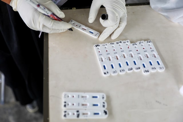 Ilustrasi alat untuk rapid test corona. Foto: Suparta/acehkini