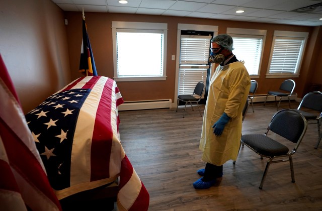 Korban meninggal virus corona di Amerika Serikat Foto: Reuters/Rick Wilking
