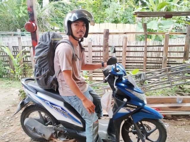 Muhammad Rega, pemuda asal Lampung yang keliling Indonesia selama 10 bulan. Foto: Ilyas Yasin/ Info Dompu