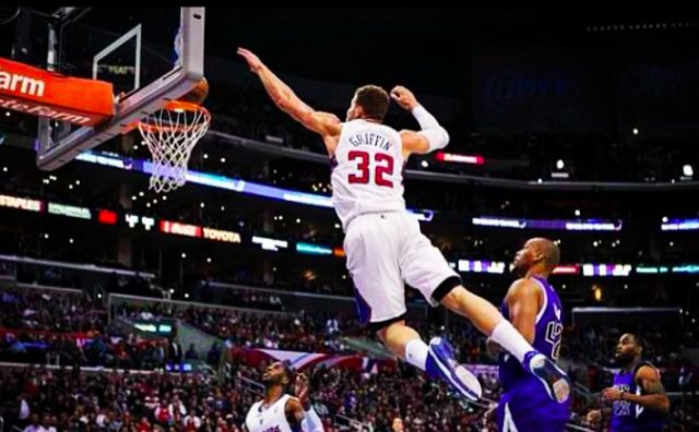 Direkam Diam-diam saat Bermain Basket dengan Anak, Blake Griffin Kesal