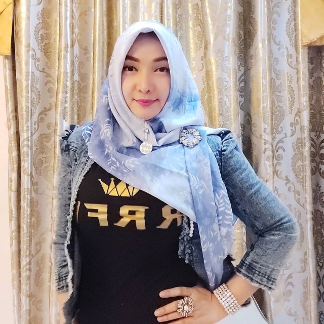 Roro Fitria. Foto: Instagram @roro.fitra1989