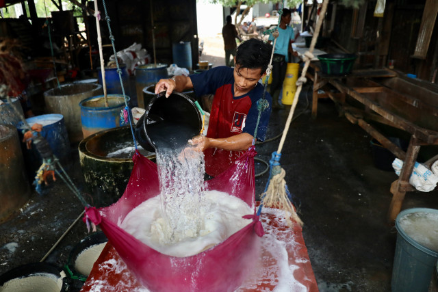 Industri tahu di Aceh terdampak virus corona. Foto: Suparta/acehkini