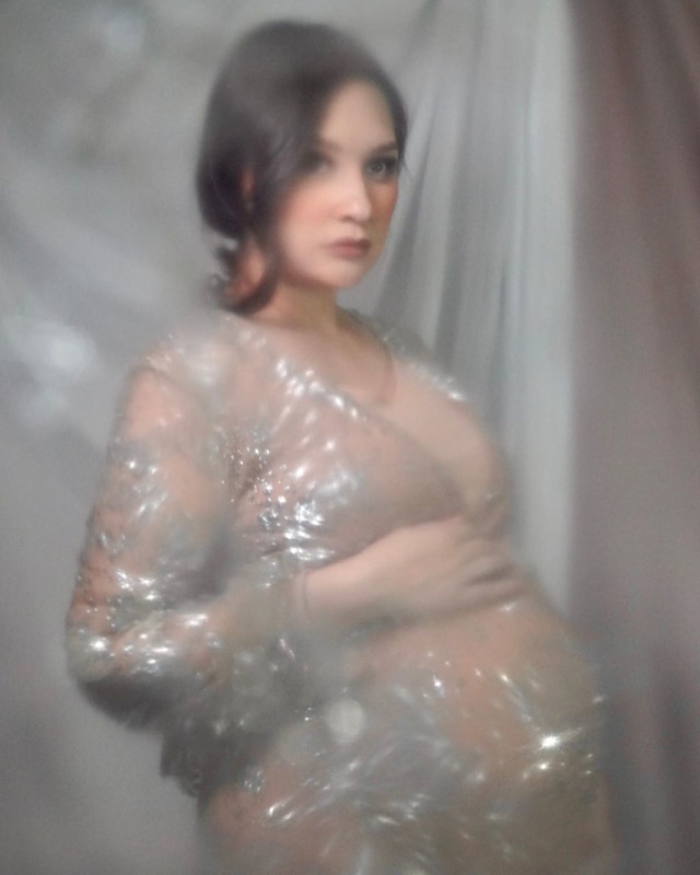 Foto maternity Mona Ratuliu. Foto: Instagram/  @monaratuliu