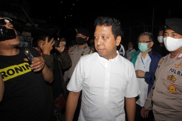 Terpidana mantan Ketua Umum PPP Muhammad Romahurmuziy keluar dari Rumah Tahanan (Rutan) K4, di Gedung KPK , Jakarta, Rabu (29/4). Foto: ANTARA FOTO/Reno Esnir
