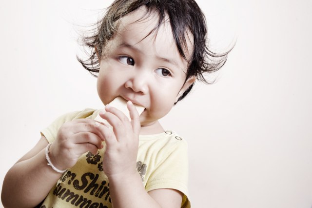 com-Ilustrasi camilan bayi. Foto: Shutterstock