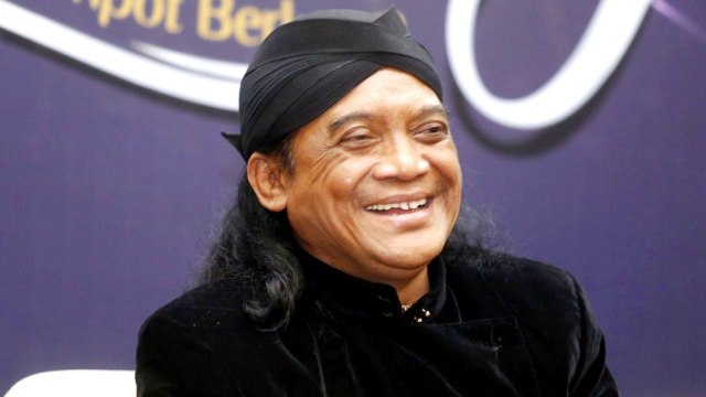 Musisi Didi Kempot usai konferensi pers jelang konser 30 tahun berkarya dikawasan TMII, Jakarta, Selasa, (10/3/2020). Foto: Ronny