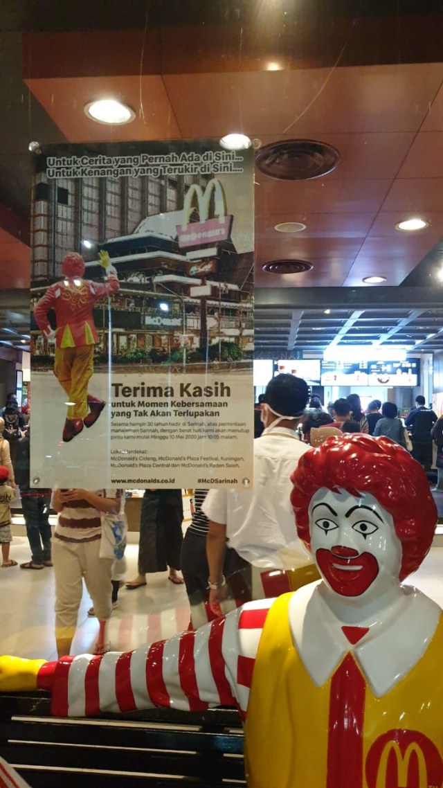 Suasana di McD Sarinah jelang penutupan. Foto: Dok. Kharis