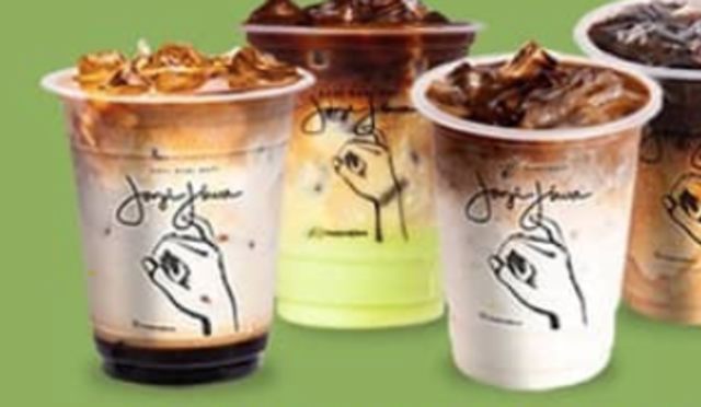 Kopi Janji Jiwa menawarkan promo eBadah yang bisa kamu didapat di aplikasi GoFood. Foto: instagram.com/kopijanjijiwa.