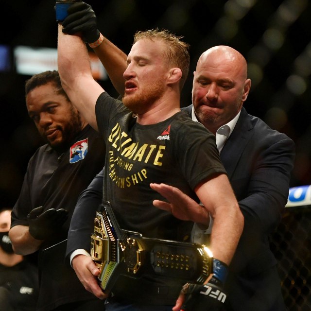 Justin Gaethje menjadi juara kelas ringan (lightweight) interim usai mengalahkan Tony Ferguson. Foto: Jasen Vinlove-USA TODAY Sports via Reuters