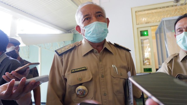 Bupati Sleman, Sri Purnomo di Kompleks Kepatihan Pemda DIY. Foto: Arfiansyah Panji Purnandaru/kumparan