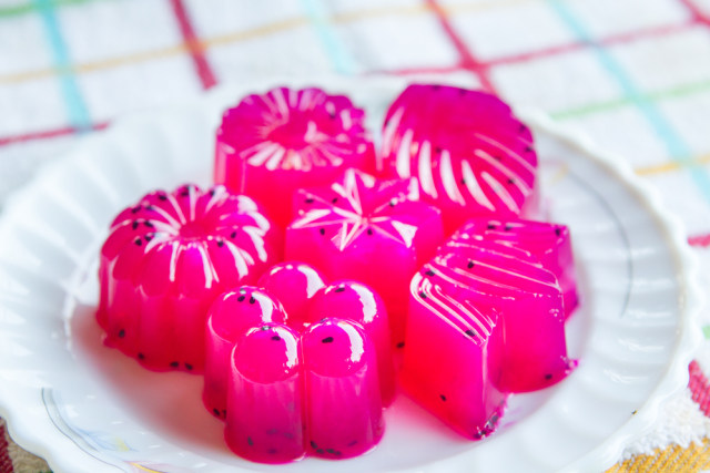 Ilustrasi puding buah naga. Foto: Shutterstock