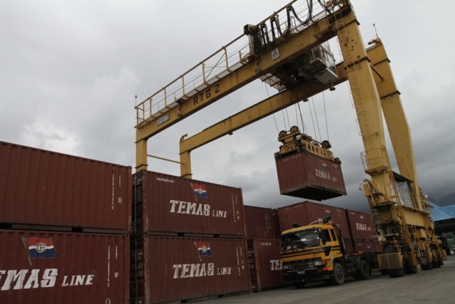 Ilustrasi pet kemas Foto: Aditia Noviansyah/kumparan