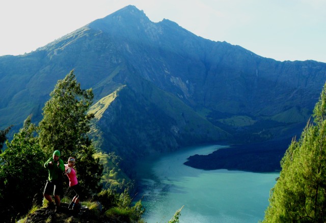 Dua pendaki dari mancanegara di Gunung Rinjani. Juli 2013. Foto: Har;ley Sastha