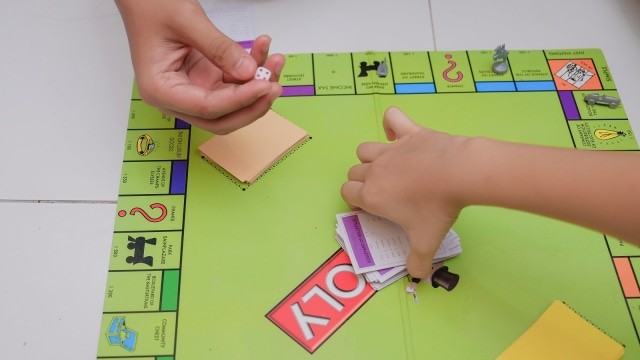 4 Jenis Permainan Edukasi untuk Anak Usia 7 Tahun. Foto: Shutter Stock