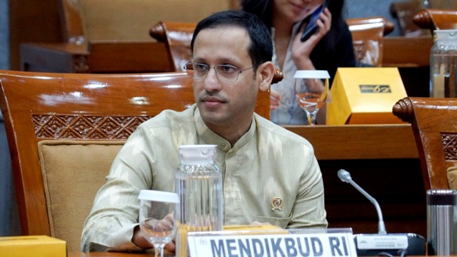 Kemendikbud mulai program Organisasi Penggerak - Mendikbud Nadiem Makarim saat melakukan rapat kerja dengan Komisi X DPR RI. Foto: Helmi Afandi Abdullah/kumparan
