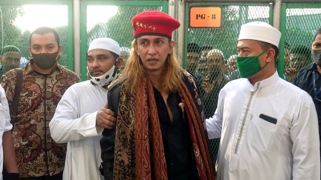 Habib Bahar saat bebas dari Lapas Pondok Rajeg Bogor, Sabtu (16/5). Foto: Dok. Azis Yanuar