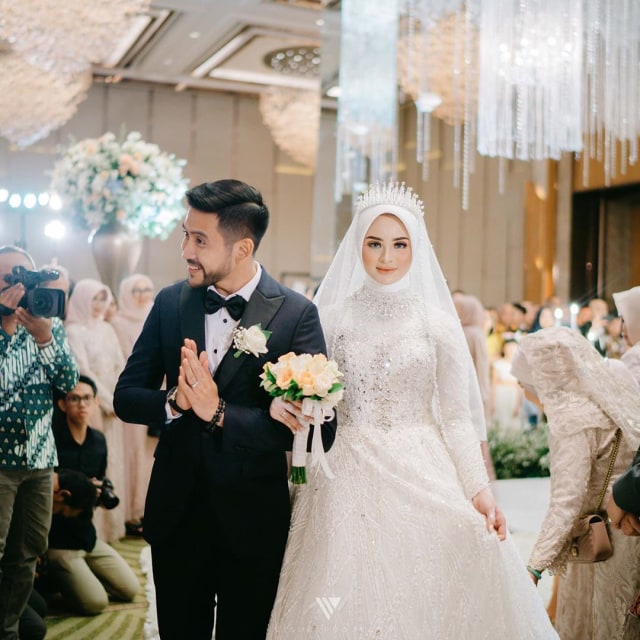 Adhiguna & Sabrina Sosiawan Foto: Instagram @sabrinasosiawan