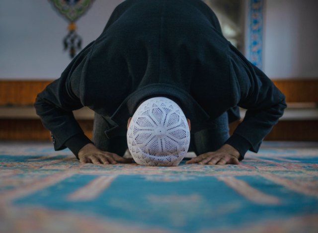 Tata Cara Shalat Qiyamul Lail dan Perbedaanya dengan Tahajud Foto: Shutterstock