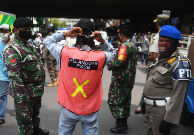 Ilustrasi PSBB Jakarta. Foto: Antara/Akbar Nugroho Gumay