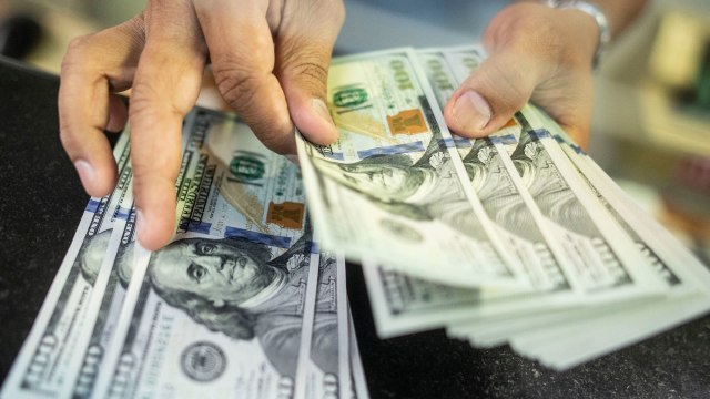 Ilustrasi dolar Amerika Serikat (AS). Foto: ANTARA FOTO/Aprillio Akbar