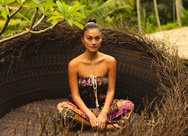 dok : instagram.com/agnezmo