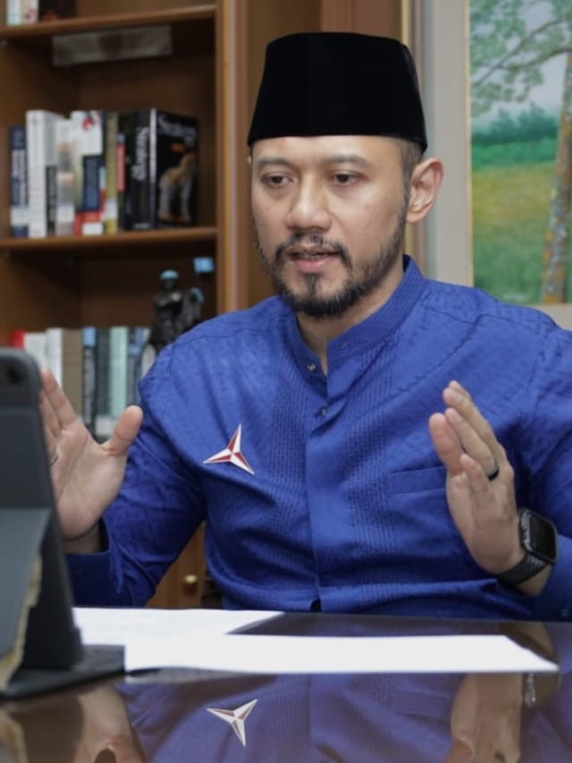 Ketua Umum Partai Demokrat Agus Harimurti Yudhoyono (AHY) secara resmi membuka acara Demokrat Bertakbir yang dilakukan virtual. Foto: Dok. Demokrat