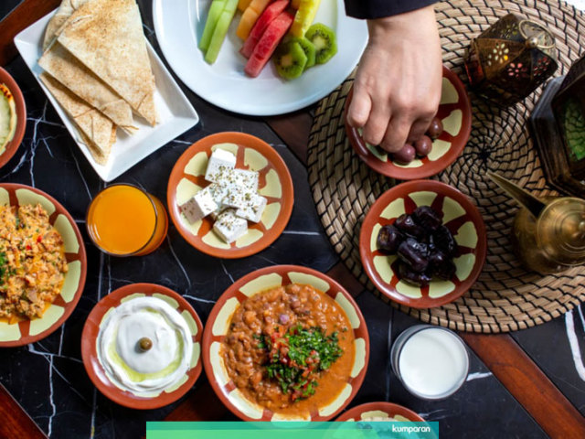 Tips Menjaga Pola Makan Tetap Sehat Saat Lebaran