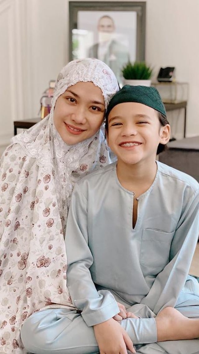 BCL saat rayakan Lebaran bersama keluarga. Foto: Dok.  Instagram/@bclsinclair