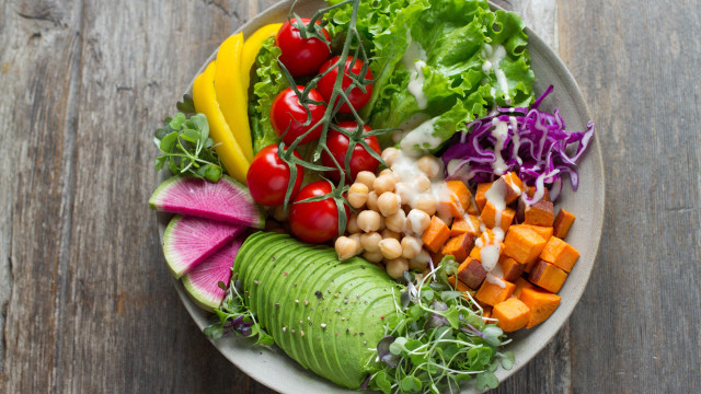 Makanan sehat. Foto: Unsplash.com/annapelzer