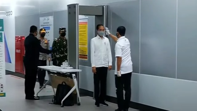 Presiden Jokowi tinjauan Kesiapan Penerapan Prosedur Standar New Normal di Sarana Publik, Jakarta. Foto: Dok .Sekretariat Presiden 