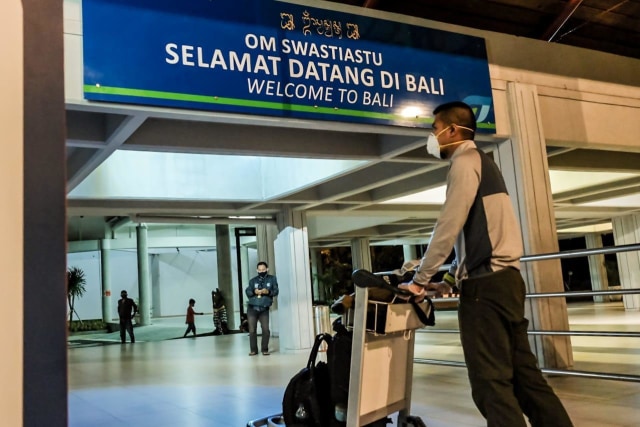 Ilustrasi new normal di Bandara Ngurah Rai, Bali. Foto: Kemenparekraf