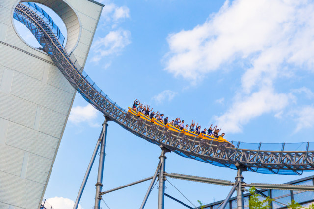 Ilustrasi Roller Coaster. Foto: Shutter Stock
