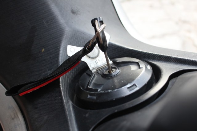 Ilustrasi tangki BBM Yamaha NMax sulit dibuka. Foto: Bangkit Jaya Putra/kumparan