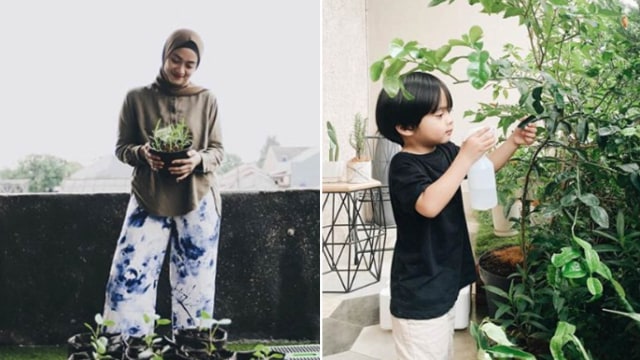 Ayudia Bing Slamet ajarkan anaknya, Sekala berkebun. Foto: Instagram @dittopercussion