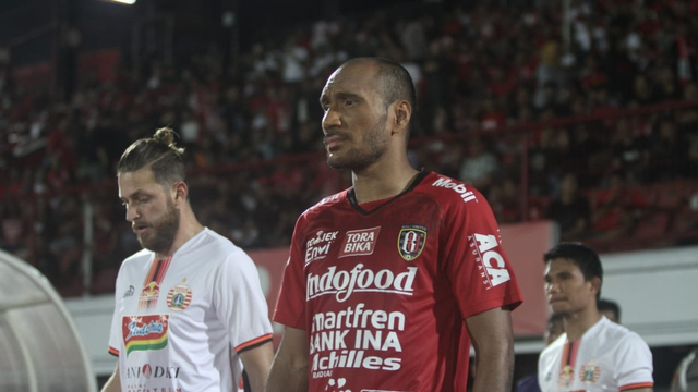 Bek Bali United, Leonard Tupamahu. Foto: Dok. Media Bali United
