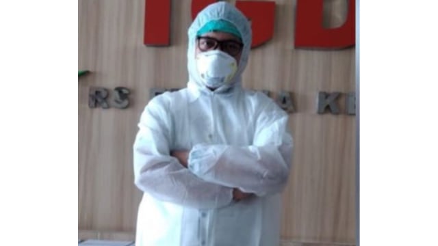 DOKTER AS, dokter pertama di Riau dinyatakan positif COVID-19 dan dinyatakan sembuh dari penyakit mematikan tersebut. 