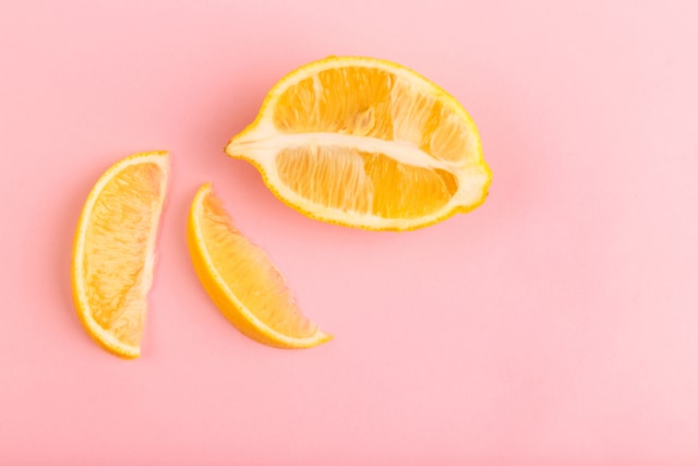 Rajin mengkonsumsi vitamin c berupa suplemen maupun makanan. Foto: dok. Shutter Stock