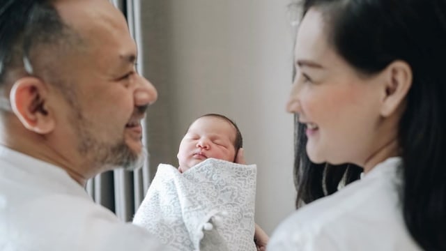 Kelahiran anak Mona Ratuliu. Foto: bukaan.moment via Instagram/@monaratuliu