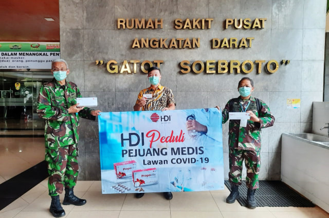 Penyerahan donasi ke RSPAD Gatot Soebroto Jakarta